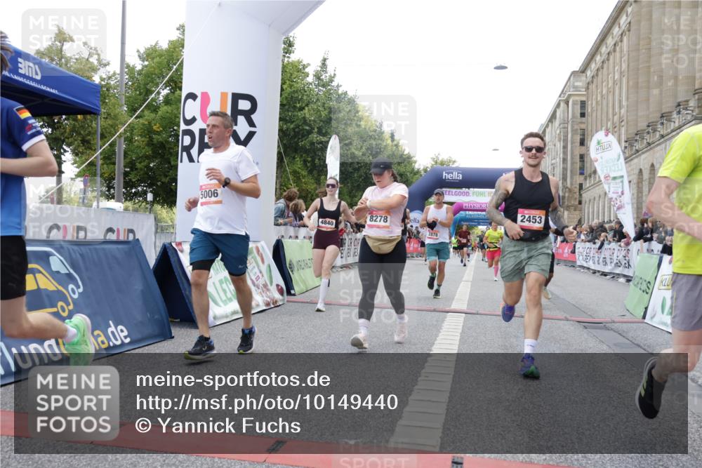 06.09.2026 - CURREX Alsterlauf Yannick Fuchs http://msf.ph/oto/10149440 06.09.2026 09:50:24 Ziel 2453, 2720, 2878, 3044, 3333, 3455, 3475, 3488, 4541, 4568, 4700, 4755, 4840, 5006, 5264, 5326, 5631, 5949, 6248, 8156, 8256, 8278 meine-sportfotos.de