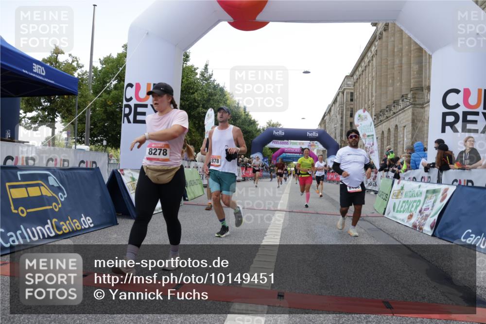 06.09.2026 - CURREX Alsterlauf Yannick Fuchs http://msf.ph/oto/10149451 06.09.2026 09:50:26 Ziel 2411, 2453, 2878, 3044, 3333, 3455, 3475, 4568, 4700, 4755, 4840, 5006, 5264, 5326, 5631, 5946, 5949, 6248, 6427, 8156, 8256, 8278 meine-sportfotos.de