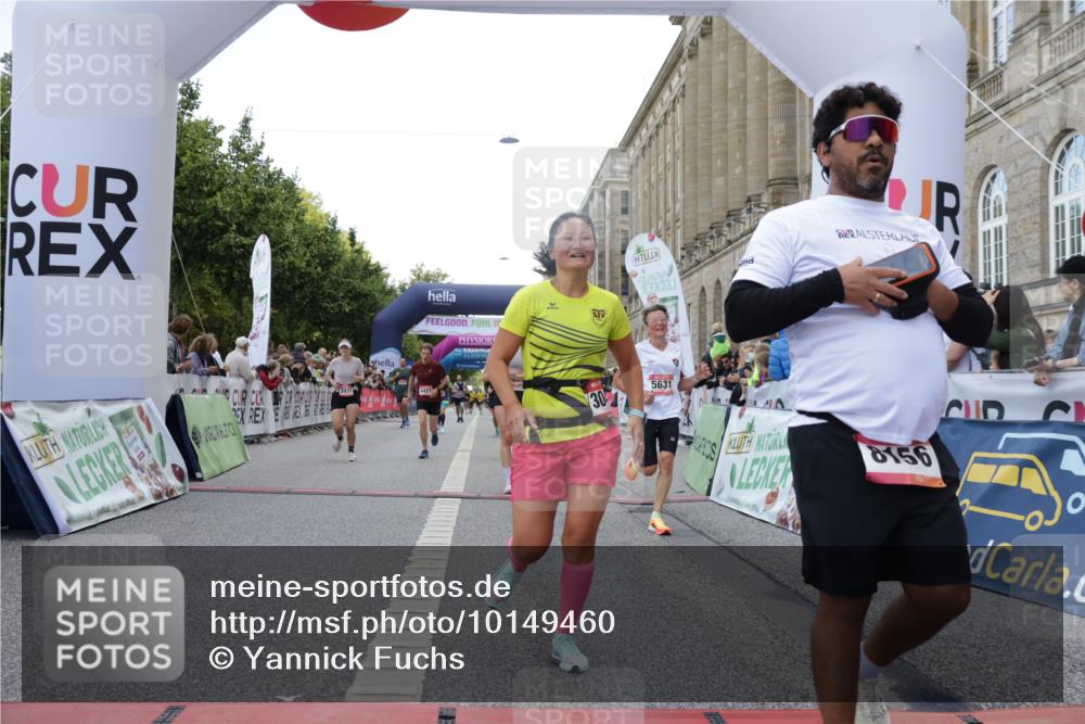 06.09.2026 - CURREX Alsterlauf Yannick Fuchs http://msf.ph/oto/10149460 06.09.2026 09:50:28 Ziel 2411, 2453, 2506, 2878, 3044, 3475, 4568, 4700, 4755, 4840, 5006, 5299, 5631, 5946, 6427, 8156, 8256, 8278 meine-sportfotos.de