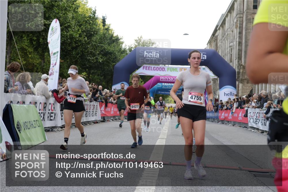06.09.2026 - CURREX Alsterlauf Yannick Fuchs http://msf.ph/oto/10149463 06.09.2026 09:50:29 Ziel 2411, 2453, 2506, 2878, 3044, 3475, 4568, 4755, 4840, 4897, 5006, 5299, 5631, 5946, 6427, 8156, 8256, 8278 meine-sportfotos.de