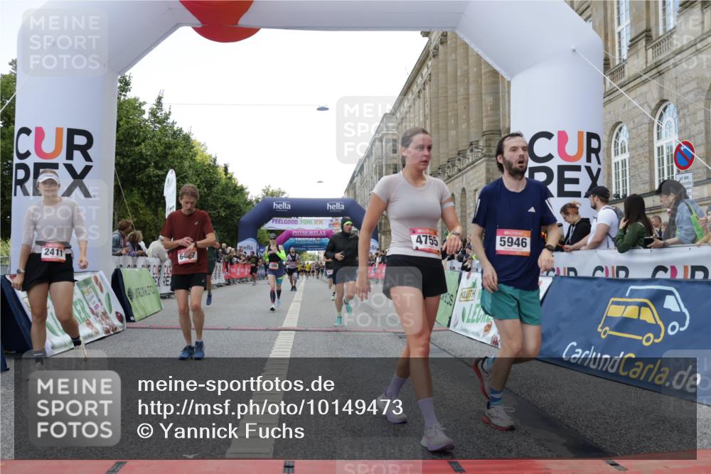 06.09.2026 - CURREX Alsterlauf Yannick Fuchs http://msf.ph/oto/10149473 06.09.2026 09:50:31 Ziel 2411, 2453, 2506, 2878, 2937, 3044, 4568, 4755, 4840, 4897, 5299, 5631, 5946, 6427, 8156 meine-sportfotos.de