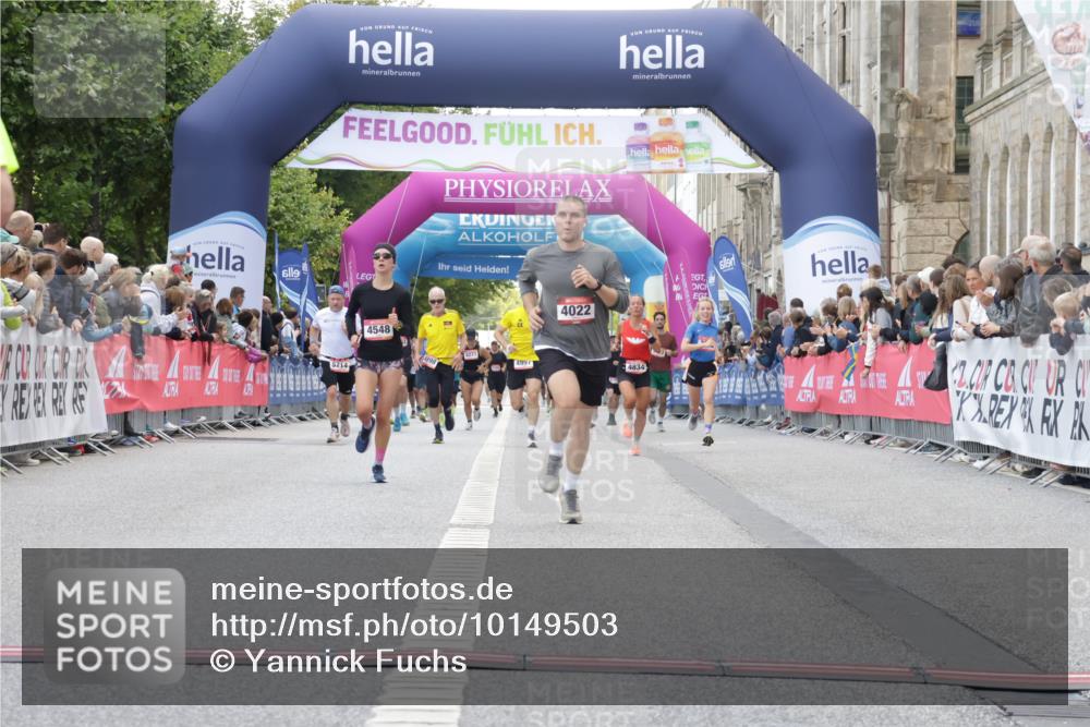 06.09.2026 - CURREX Alsterlauf Yannick Fuchs http://msf.ph/oto/10149503 06.09.2026 09:50:40 Ziel 2506, 2937, 3402, 4022, 4548, 4897, 5274, 5299, 8160 meine-sportfotos.de
