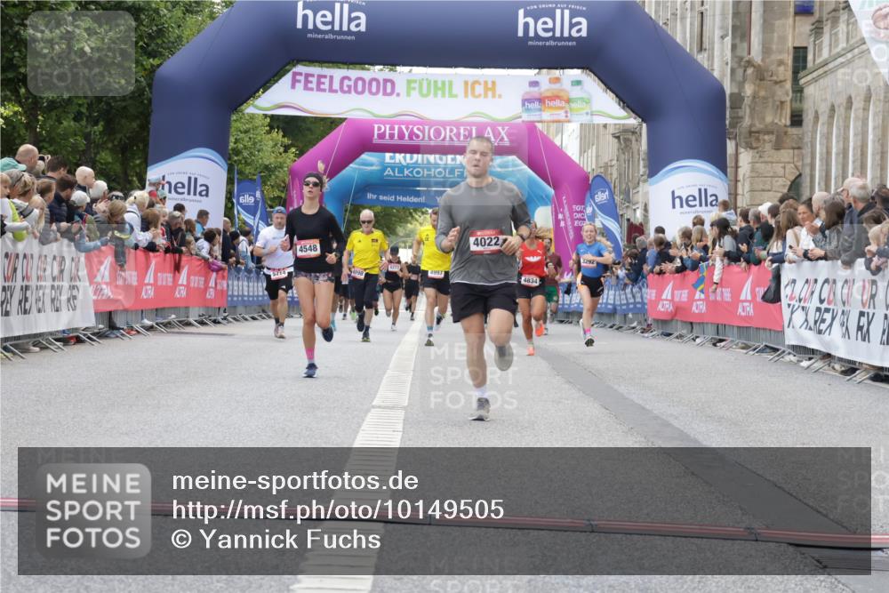 06.09.2026 - CURREX Alsterlauf Yannick Fuchs http://msf.ph/oto/10149505 06.09.2026 09:50:40 Ziel 2506, 2937, 3402, 4022, 4548, 4897, 5274, 5299, 8160 meine-sportfotos.de