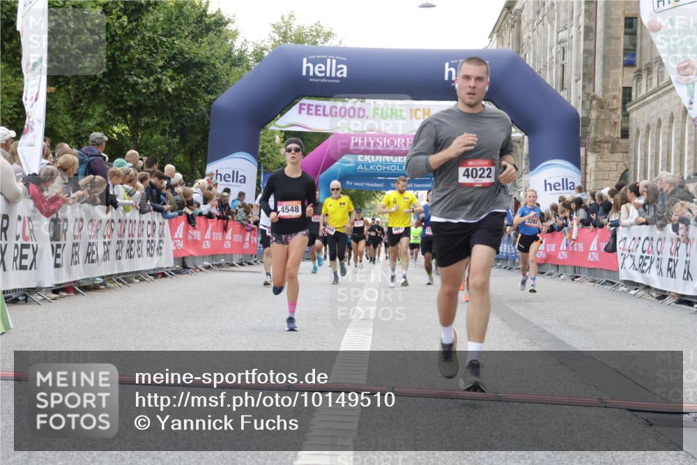 06.09.2026 - CURREX Alsterlauf Yannick Fuchs http://msf.ph/oto/10149510 06.09.2026 09:50:42 Ziel 2937, 3292, 3402, 4022, 4548, 4834, 4998, 5178, 5274, 5714, 8160 meine-sportfotos.de