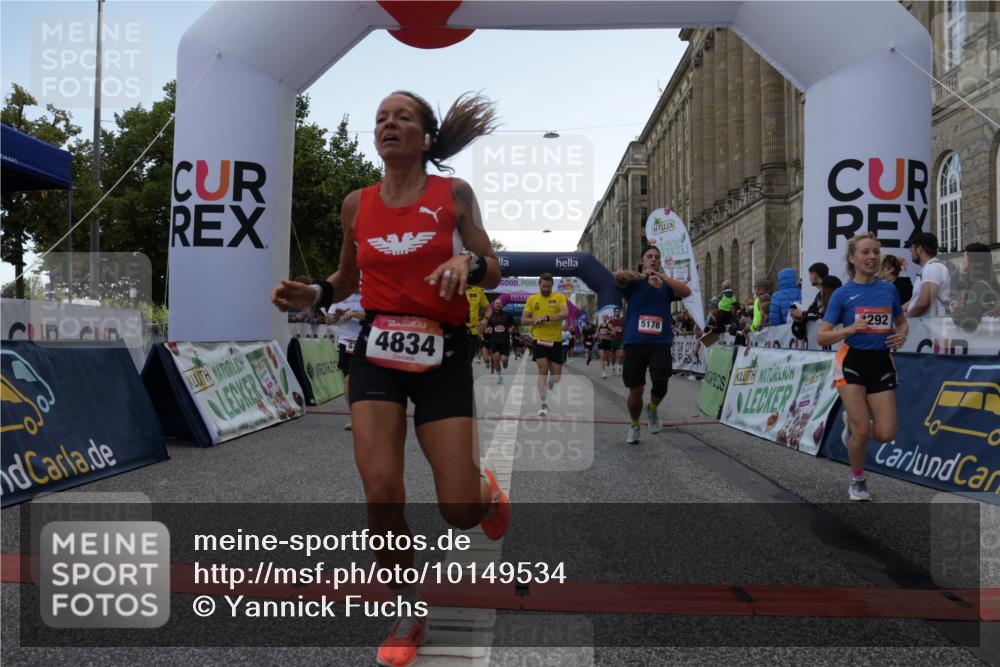 06.09.2026 - CURREX Alsterlauf Yannick Fuchs http://msf.ph/oto/10149534 06.09.2026 09:50:47 Ziel 3073, 3292, 3423, 4022, 4371, 4548, 4556, 4834, 4997, 4998, 5178, 5282, 5714, 8160, 8277 meine-sportfotos.de