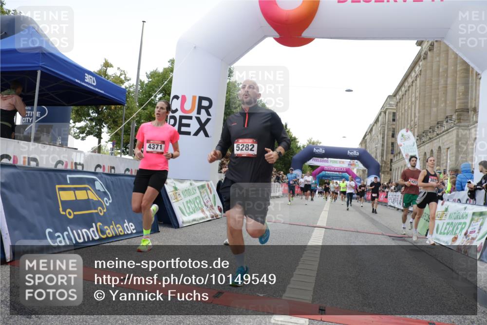 06.09.2026 - CURREX Alsterlauf Yannick Fuchs http://msf.ph/oto/10149549 06.09.2026 09:50:50 Ziel 2008, 3073, 3292, 3423, 3468, 4317, 4371, 4548, 4556, 4834, 4997, 4998, 5102, 5178, 5282, 5480, 5714, 6182, 8277 meine-sportfotos.de