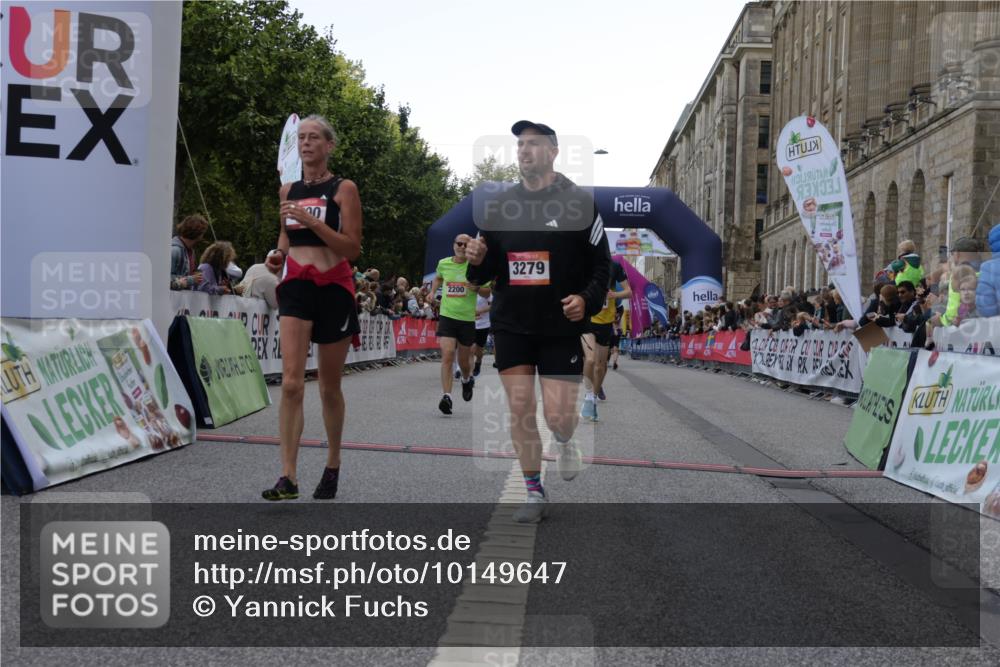 06.09.2026 - CURREX Alsterlauf Yannick Fuchs http://msf.ph/oto/10149647 06.09.2026 09:51:02 Ziel 2008, 2200, 2344, 2594, 2803, 3152, 3279, 3498, 3664, 3700, 4070, 4687, 4895, 5101, 5365, 5480, 5642, 5977, 6204, 6277 meine-sportfotos.de