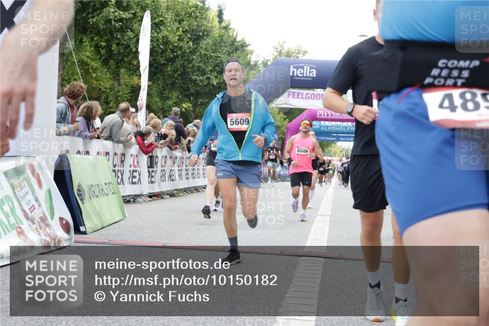 06.09.2026 - CURREX Alsterlauf Yannick Fuchs http://msf.ph/oto/10150182 06.09.2026 09:51:08 Ziel 2200, 2344, 2358, 3237, 3279, 3664, 3700, 4681, 4895, 5365, 5551, 5609, 5642, 5977, 6204, 8049, 8195 meine-sportfotos.de