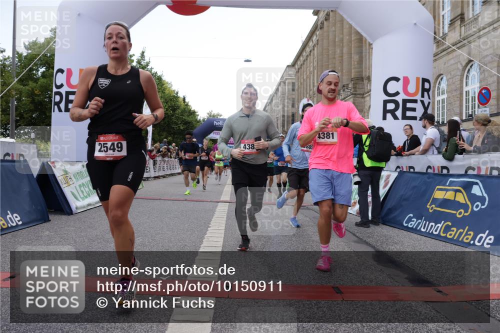 06.09.2026 - CURREX Alsterlauf Yannick Fuchs http://msf.ph/oto/10150911 06.09.2026 09:51:21 Ziel 2071, 2079, 2434, 2549, 2973, 2974, 3138, 3340, 3408, 3526, 3549, 3886, 4092, 4381, 4382, 4387, 4696, 5238, 5694, 5829, 5885, 6190, 6327, 6399 meine-sportfotos.de