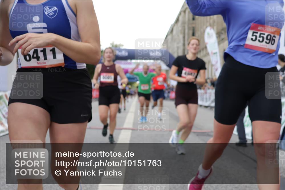 06.09.2026 - CURREX Alsterlauf Yannick Fuchs http://msf.ph/oto/10151763 06.09.2026 09:51:37 Ziel 2023, 3286, 3733, 4210, 4985, 4987, 5230, 5525, 5596, 5814, 5847, 6405, 6411, 8085 meine-sportfotos.de