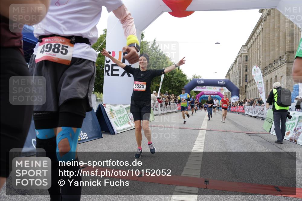 06.09.2026 - CURREX Alsterlauf Yannick Fuchs http://msf.ph/oto/10152052 06.09.2026 09:51:41 Ziel 2542, 3733, 4210, 4427, 4729, 4985, 4987, 5230, 5525, 5596, 5814, 5847, 6405, 6411, 6453, 8085, 8332 meine-sportfotos.de