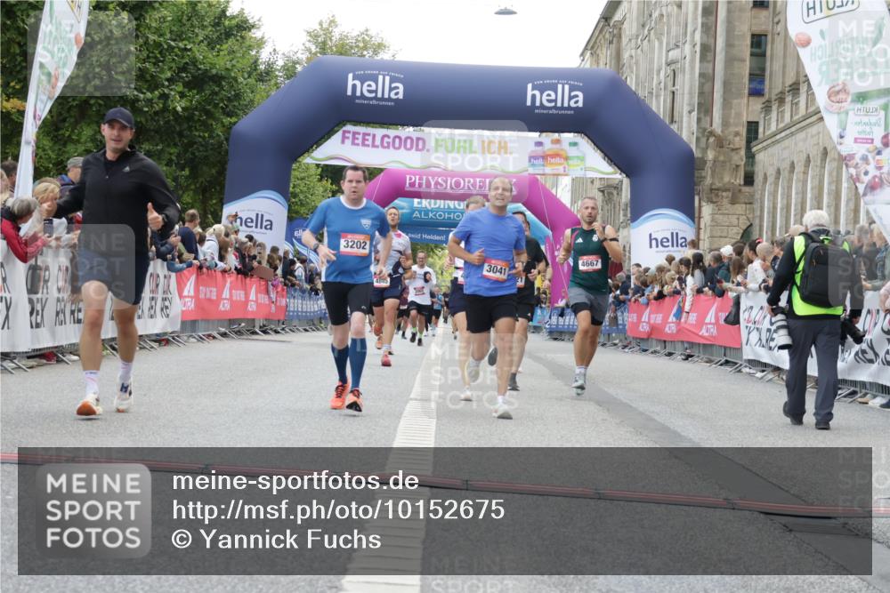 06.09.2026 - CURREX Alsterlauf Yannick Fuchs http://msf.ph/oto/10152675 06.09.2026 09:51:50 Ziel 2542, 3041, 3202, 3465, 4200, 4267, 4268, 4332, 4333, 4427, 4667, 4729, 4845, 5621, 5882, 6023, 6453, 8332 meine-sportfotos.de