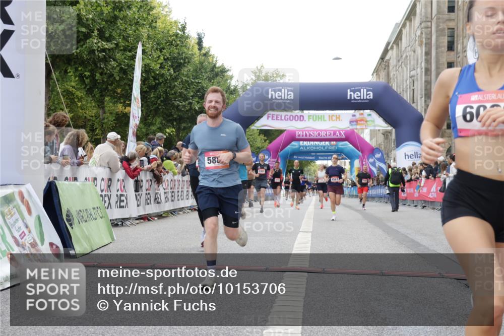 06.09.2026 - CURREX Alsterlauf Yannick Fuchs http://msf.ph/oto/10153706 06.09.2026 09:52:05 Ziel 2719, 3301, 3839, 3975, 4250, 4567, 4742, 5321, 5862, 5881, 6092, 6206, 8280 meine-sportfotos.de