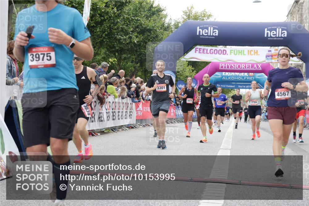 06.09.2026 - CURREX Alsterlauf Yannick Fuchs http://msf.ph/oto/10153995 06.09.2026 09:52:08 Ziel 2118, 2284, 3301, 3789, 3839, 3975, 4250, 4462, 4567, 5321, 5862, 5881, 6092, 6206, 8071, 8280 meine-sportfotos.de