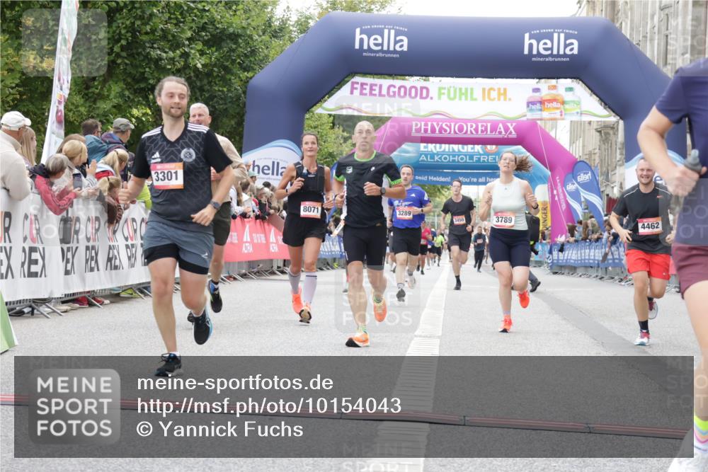 06.09.2026 - CURREX Alsterlauf Yannick Fuchs http://msf.ph/oto/10154043 06.09.2026 09:52:09 Ziel 2118, 2284, 3289, 3301, 3789, 3839, 3975, 4250, 4462, 4567, 5321, 5881, 6092, 6206, 8071 meine-sportfotos.de