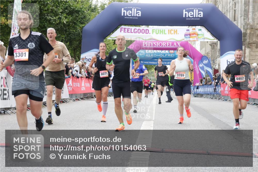06.09.2026 - CURREX Alsterlauf Yannick Fuchs http://msf.ph/oto/10154063 06.09.2026 09:52:10 Ziel 2118, 2191, 2284, 3289, 3301, 3789, 3839, 3975, 4250, 4462, 4567, 5321, 5881, 6092, 8071 meine-sportfotos.de