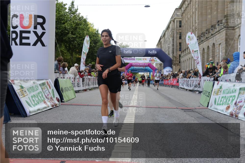 06.09.2026 - CURREX Alsterlauf Yannick Fuchs http://msf.ph/oto/10154609 06.09.2026 09:52:19 Ziel 2118, 2191, 2284, 2758, 2765, 3124, 3289, 3450, 3789, 4301, 4462, 5129, 5287, 8071 meine-sportfotos.de
