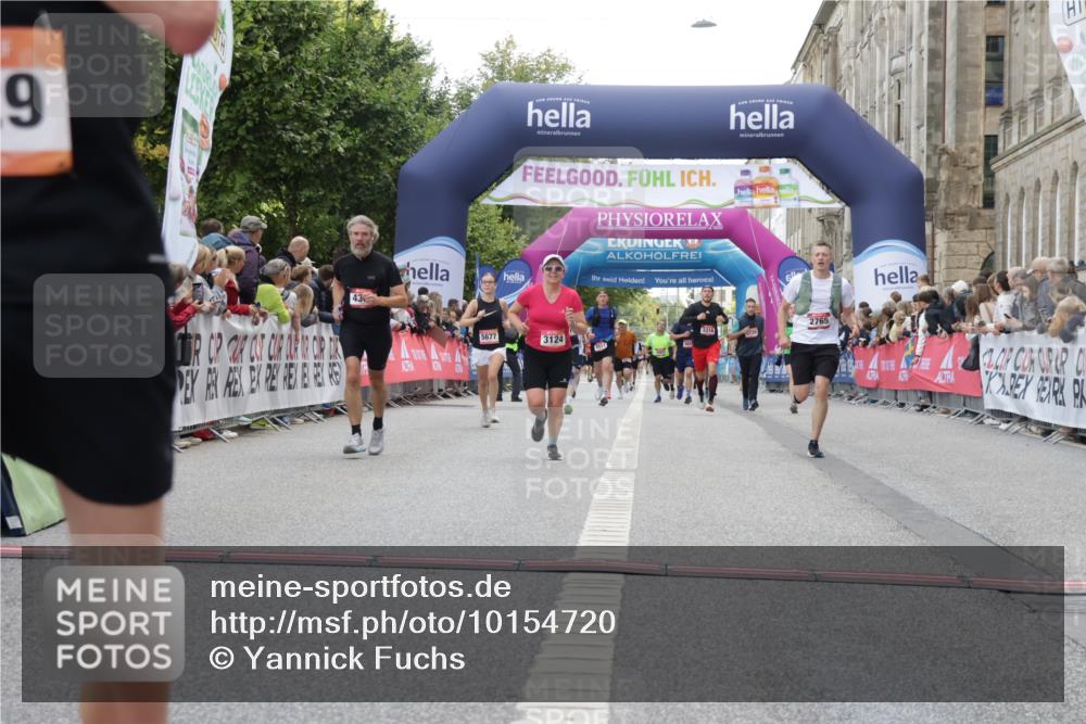 06.09.2026 - CURREX Alsterlauf Yannick Fuchs http://msf.ph/oto/10154720 06.09.2026 09:52:20 Ziel 2191, 2758, 2765, 3124, 3289, 3450, 4301, 5129, 5287, 5677 meine-sportfotos.de