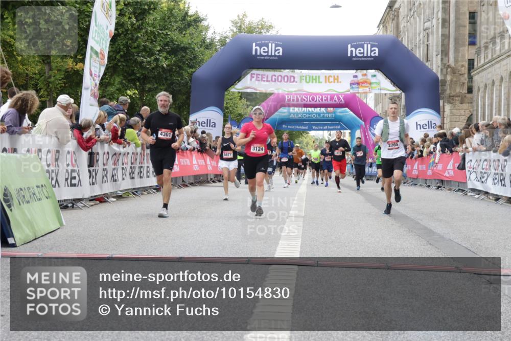 06.09.2026 - CURREX Alsterlauf Yannick Fuchs http://msf.ph/oto/10154830 06.09.2026 09:52:21 Ziel 2191, 2758, 2765, 3124, 3289, 3450, 4301, 5129, 5287, 5677 meine-sportfotos.de