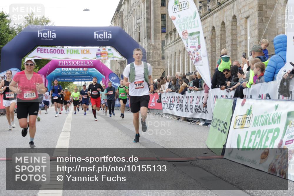 06.09.2026 - CURREX Alsterlauf Yannick Fuchs http://msf.ph/oto/10155133 06.09.2026 09:52:22 Ziel 2191, 2495, 2758, 2765, 3124, 3217, 3316, 3450, 4301, 5129, 5287, 5677 meine-sportfotos.de