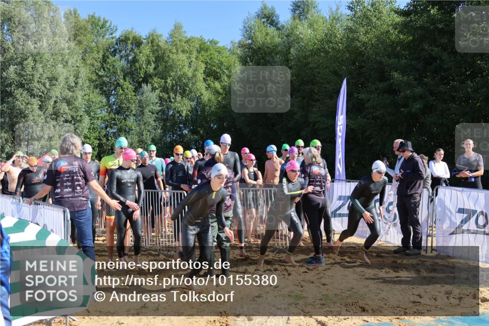 06.09.2026 - 20. Norderstedt Triathlon Andreas Tolksdorf http://msf.ph/oto/10155380 06.09.2026 10:40:18 Schwimmen 158, 1267, 1269 meine-sportfotos.de