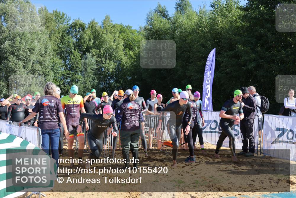 06.09.2026 - 20. Norderstedt Triathlon Andreas Tolksdorf http://msf.ph/oto/10155420 06.09.2026 10:40:23 Schwimmen 1275, 1303, 1310 meine-sportfotos.de