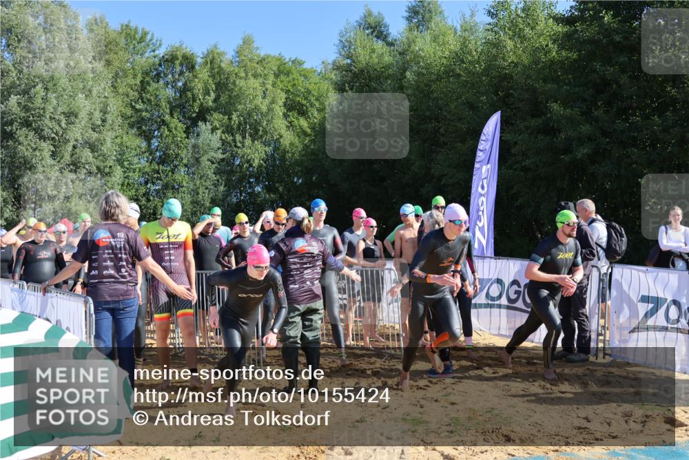 06.09.2026 - 20. Norderstedt Triathlon Andreas Tolksdorf http://msf.ph/oto/10155424 06.09.2026 10:40:23 Schwimmen 1275, 1303, 1310 meine-sportfotos.de