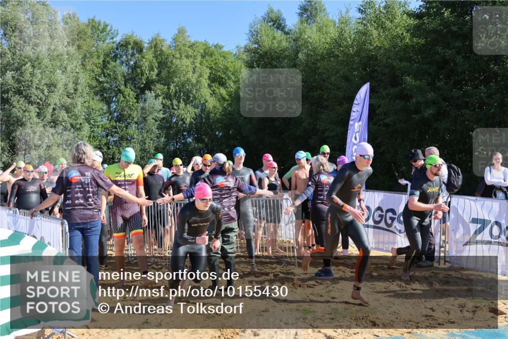 06.09.2026 - 20. Norderstedt Triathlon Andreas Tolksdorf http://msf.ph/oto/10155430 06.09.2026 10:40:23 Schwimmen 1275, 1303, 1310 meine-sportfotos.de