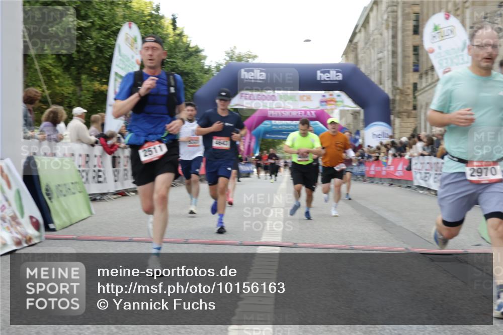 06.09.2026 - CURREX Alsterlauf Yannick Fuchs http://msf.ph/oto/10156163 06.09.2026 09:52:29 Ziel 2495, 2511, 2529, 2765, 2970, 3124, 3217, 3316, 4005, 4301, 4643, 4935, 5294, 5323, 5454, 5677, 6139 meine-sportfotos.de