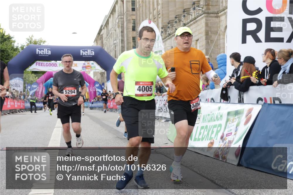 06.09.2026 - CURREX Alsterlauf Yannick Fuchs http://msf.ph/oto/10156326 06.09.2026 09:52:32 Ziel 2495, 2511, 2529, 2970, 3217, 3316, 3471, 4005, 4643, 4935, 5294, 5323, 5454, 5677, 6139 meine-sportfotos.de
