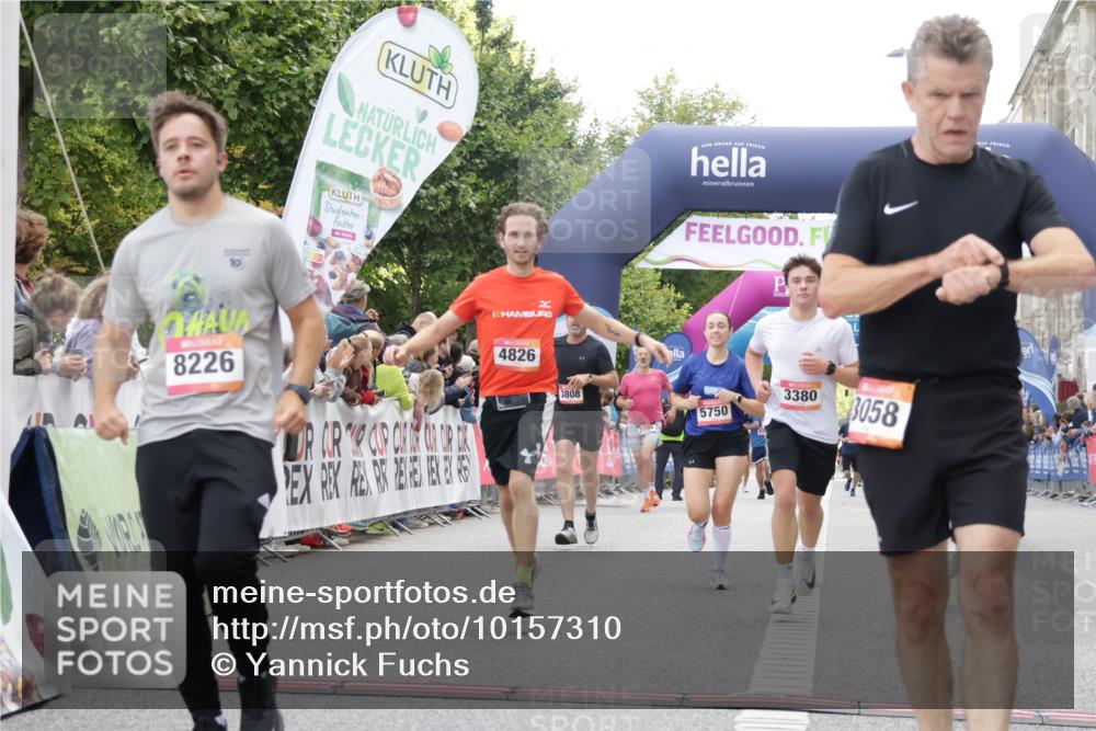 06.09.2026 - CURREX Alsterlauf Yannick Fuchs http://msf.ph/oto/10157310 06.09.2026 09:52:40 Ziel 2529, 2936, 3058, 3380, 3471, 3808, 4375, 4457, 4826, 5750, 5928, 8226 meine-sportfotos.de