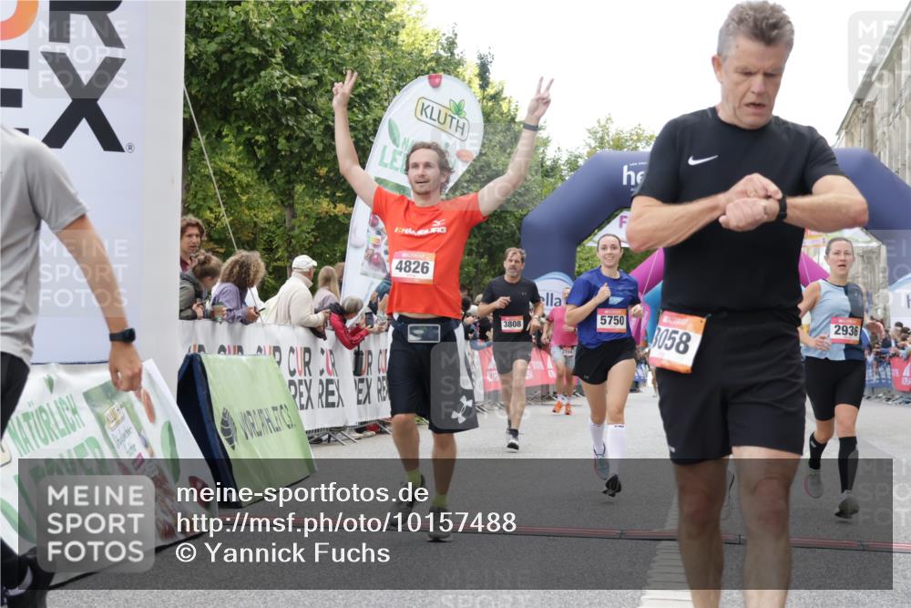 06.09.2026 - CURREX Alsterlauf Yannick Fuchs http://msf.ph/oto/10157488 06.09.2026 09:52:41 Ziel 2936, 3058, 3380, 3471, 3808, 4375, 4457, 4826, 5750, 5928, 8226 meine-sportfotos.de