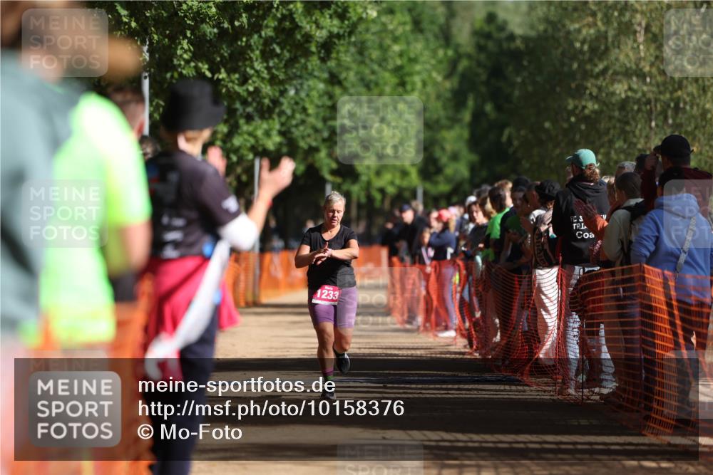 06.09.2026 - 20. Norderstedt Triathlon Mo-Foto http://msf.ph/oto/10158376 06.09.2026 10:35:08 Laufen 1233, 1233 meine-sportfotos.de