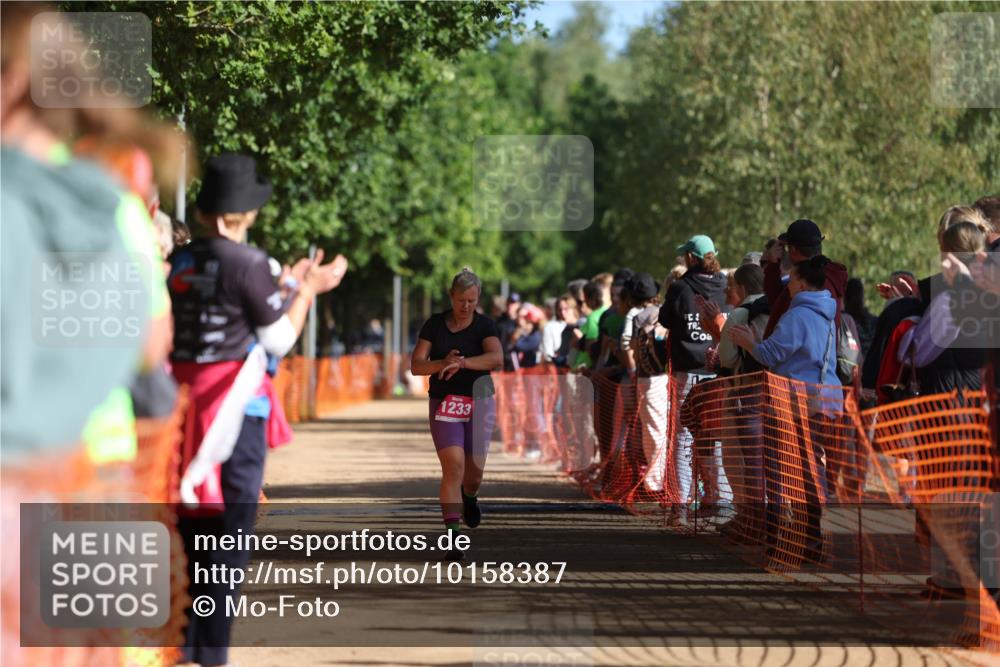 06.09.2026 - 20. Norderstedt Triathlon Mo-Foto http://msf.ph/oto/10158387 06.09.2026 10:35:10 Laufen 1233, 1233 meine-sportfotos.de