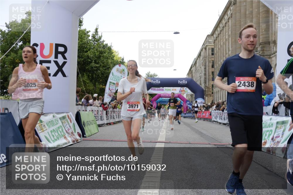 06.09.2026 - CURREX Alsterlauf Yannick Fuchs http://msf.ph/oto/10159032 06.09.2026 09:52:56 Ziel 2336, 2438, 2465, 2510, 3135, 3954, 3971, 4226, 4570, 4780, 4781, 5048, 5522, 6062, 6232, 6314, 8025, 8324 meine-sportfotos.de
