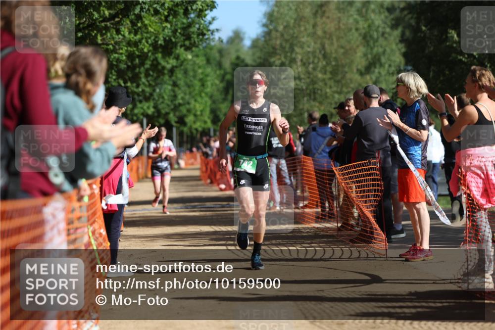 06.09.2026 - 20. Norderstedt Triathlon Mo-Foto http://msf.ph/oto/10159500 06.09.2026 10:38:44 Laufen 742, 1214, 1214 meine-sportfotos.de