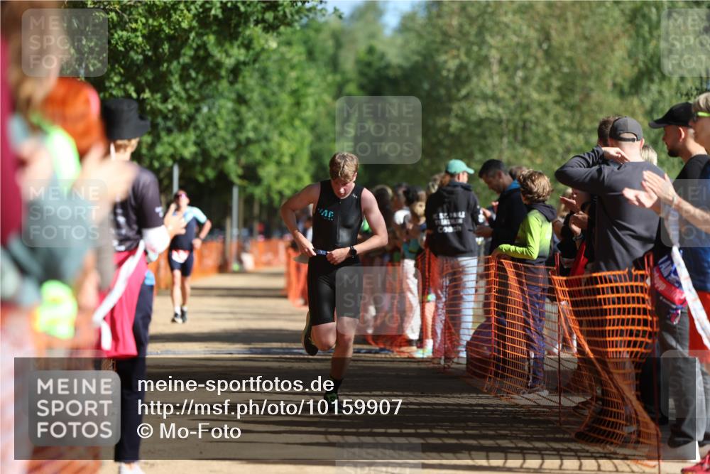 06.09.2026 - 20. Norderstedt Triathlon Mo-Foto http://msf.ph/oto/10159907 06.09.2026 10:40:42 Laufen 702, 703 meine-sportfotos.de