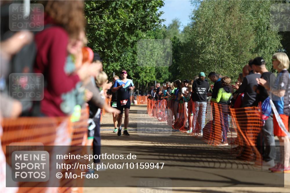 06.09.2026 - 20. Norderstedt Triathlon Mo-Foto http://msf.ph/oto/10159947 06.09.2026 10:40:46 Laufen 702, 705 meine-sportfotos.de