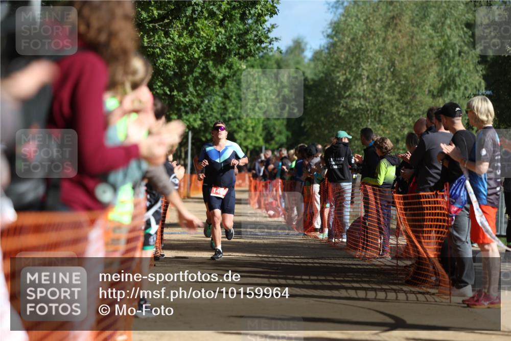 06.09.2026 - 20. Norderstedt Triathlon Mo-Foto http://msf.ph/oto/10159964 06.09.2026 10:40:47 Laufen 702, 705 meine-sportfotos.de