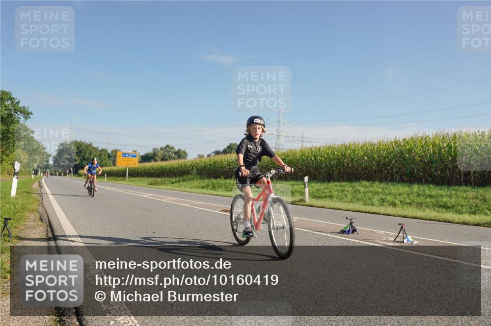06.09.2026 - 20. Norderstedt Triathlon Michael Burmester http://msf.ph/oto/10160419 06.09.2026 09:38:29 Radfahren 607, 671 meine-sportfotos.de