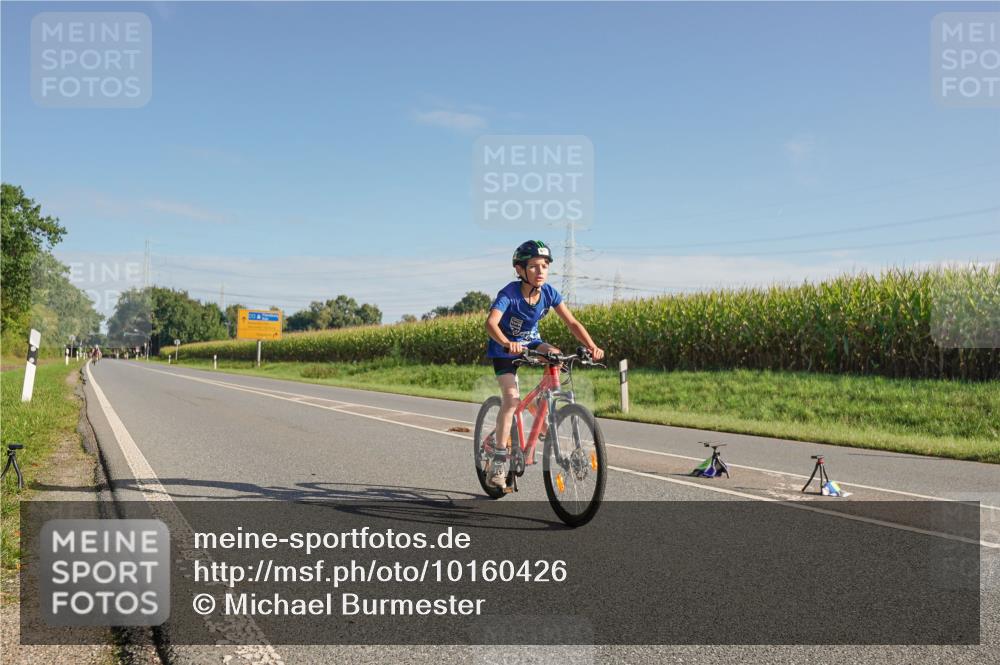 06.09.2026 - 20. Norderstedt Triathlon Michael Burmester http://msf.ph/oto/10160426 06.09.2026 09:38:31 Radfahren 633, 671 meine-sportfotos.de