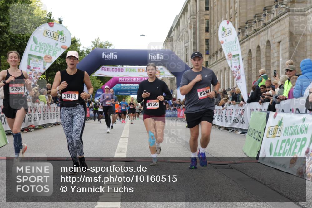06.09.2026 - CURREX Alsterlauf Yannick Fuchs http://msf.ph/oto/10160515 06.09.2026 09:53:05 Ziel 2336, 2464, 2930, 3594, 3913, 4269, 4329, 4336, 4539, 4760, 4780, 4781, 5202, 5253, 5522, 6062, 6141, 6156, 6314, 8190, 8334 meine-sportfotos.de