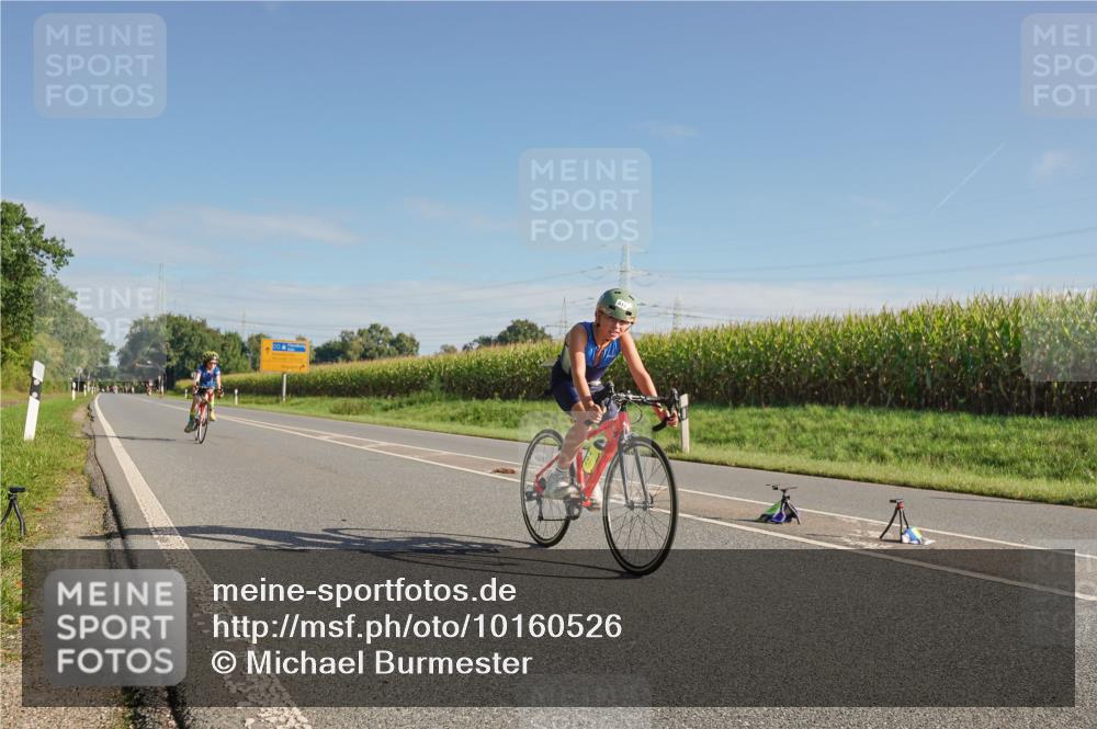 06.09.2026 - 20. Norderstedt Triathlon Michael Burmester http://msf.ph/oto/10160526 06.09.2026 09:39:54 Radfahren 617, 670 meine-sportfotos.de