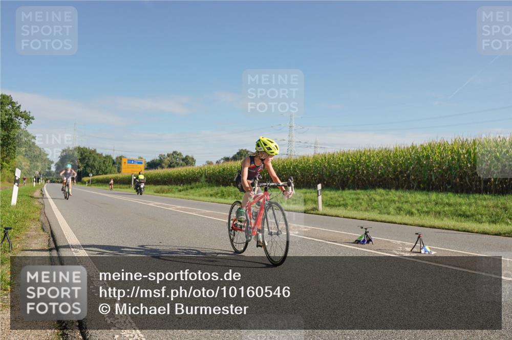 06.09.2026 - 20. Norderstedt Triathlon Michael Burmester http://msf.ph/oto/10160546 06.09.2026 09:40:30 Radfahren 632, 645 meine-sportfotos.de