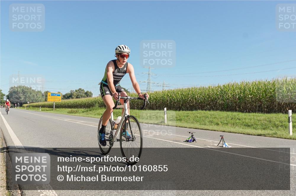06.09.2026 - 20. Norderstedt Triathlon Michael Burmester http://msf.ph/oto/10160855 06.09.2026 10:35:15 Radfahren 729, 742 meine-sportfotos.de