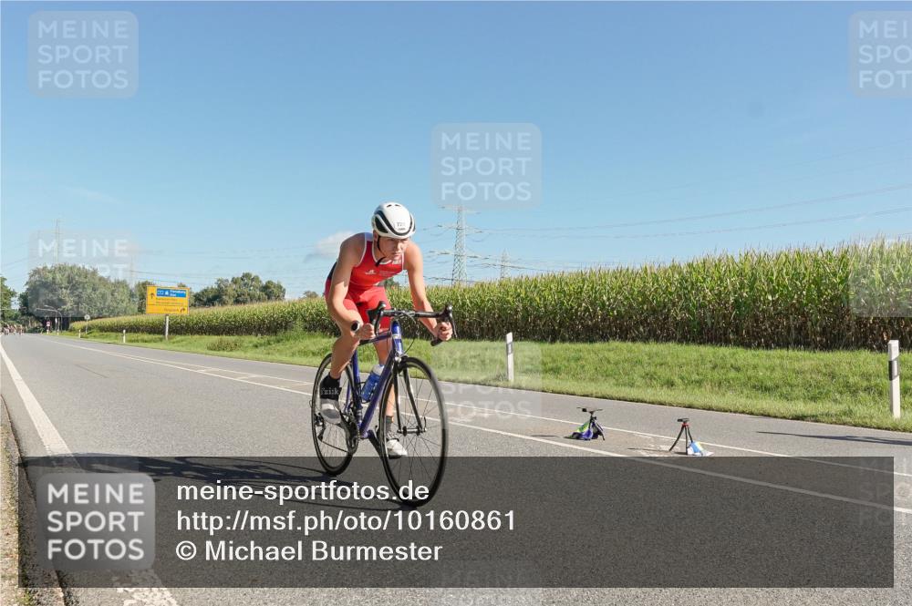 06.09.2026 - 20. Norderstedt Triathlon Michael Burmester http://msf.ph/oto/10160861 06.09.2026 10:35:17 Radfahren 729 meine-sportfotos.de