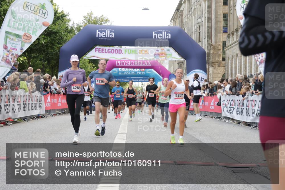 06.09.2026 - CURREX Alsterlauf Yannick Fuchs http://msf.ph/oto/10160911 06.09.2026 09:53:07 Ziel 2336, 2464, 2704, 2930, 3594, 3913, 4269, 4305, 4329, 4336, 4465, 4539, 4760, 5202, 5253, 5522, 5681, 5935, 6141, 6156, 6314, 8190, 8334 meine-sportfotos.de