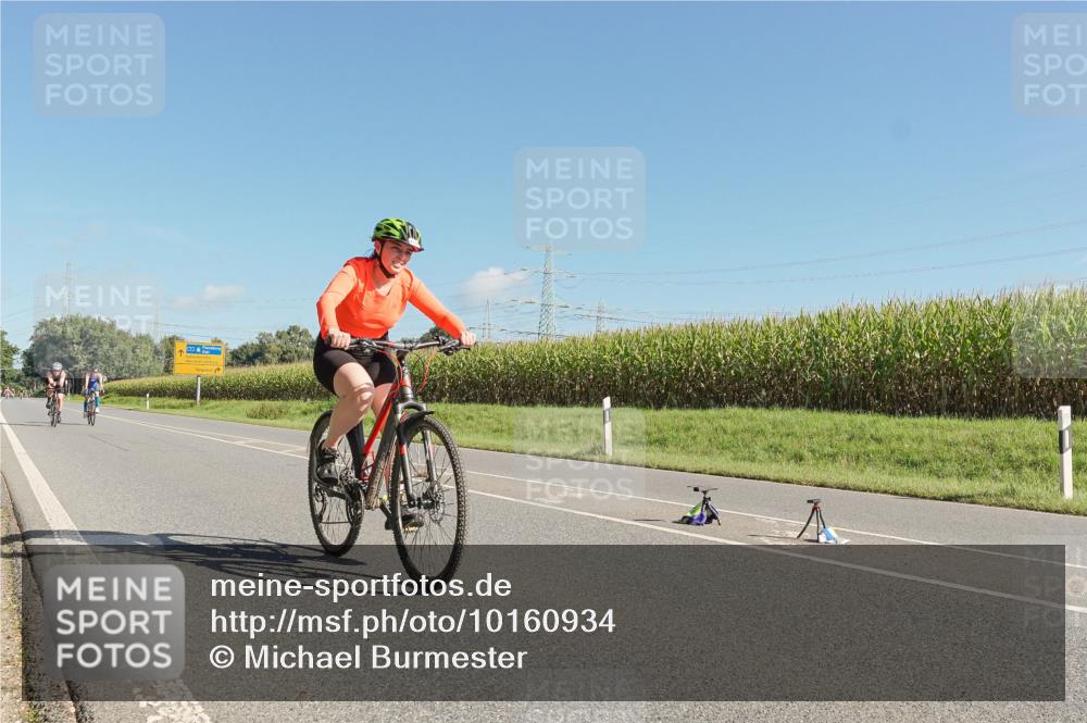 06.09.2026 - 20. Norderstedt Triathlon Michael Burmester http://msf.ph/oto/10160934 06.09.2026 10:36:51 Radfahren 702, 703, 1504 meine-sportfotos.de