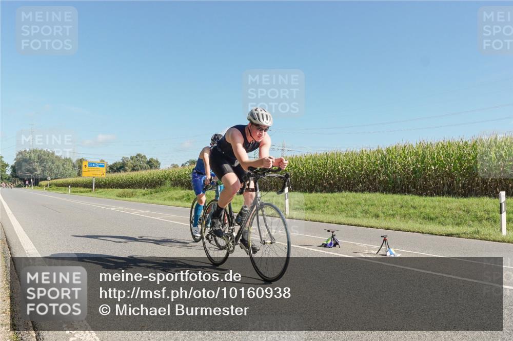 06.09.2026 - 20. Norderstedt Triathlon Michael Burmester http://msf.ph/oto/10160938 06.09.2026 10:36:53 Radfahren 702, 703 meine-sportfotos.de