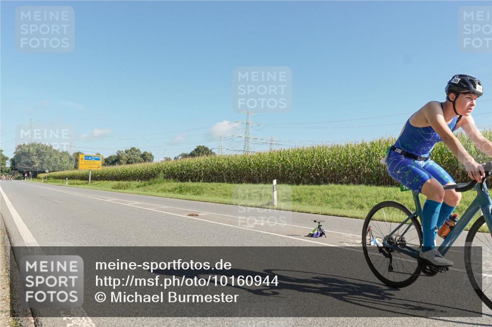 06.09.2026 - 20. Norderstedt Triathlon Michael Burmester http://msf.ph/oto/10160944 06.09.2026 10:36:53 Radfahren 702, 703 meine-sportfotos.de